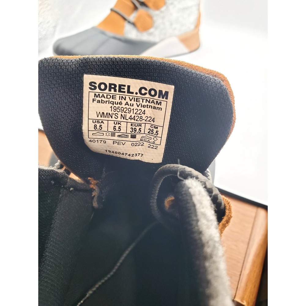 Sorel Out N About III Classic Waterproof Boots - Grey/Tan - Size 8.5 - Like New! - Picture 9 of 12